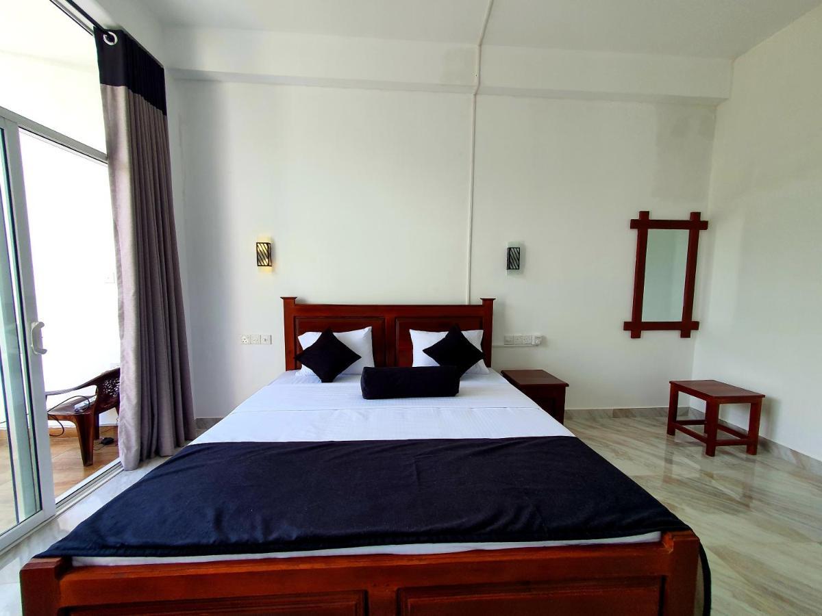 Relax Inn เอลลา ภายนอก รูปภาพ