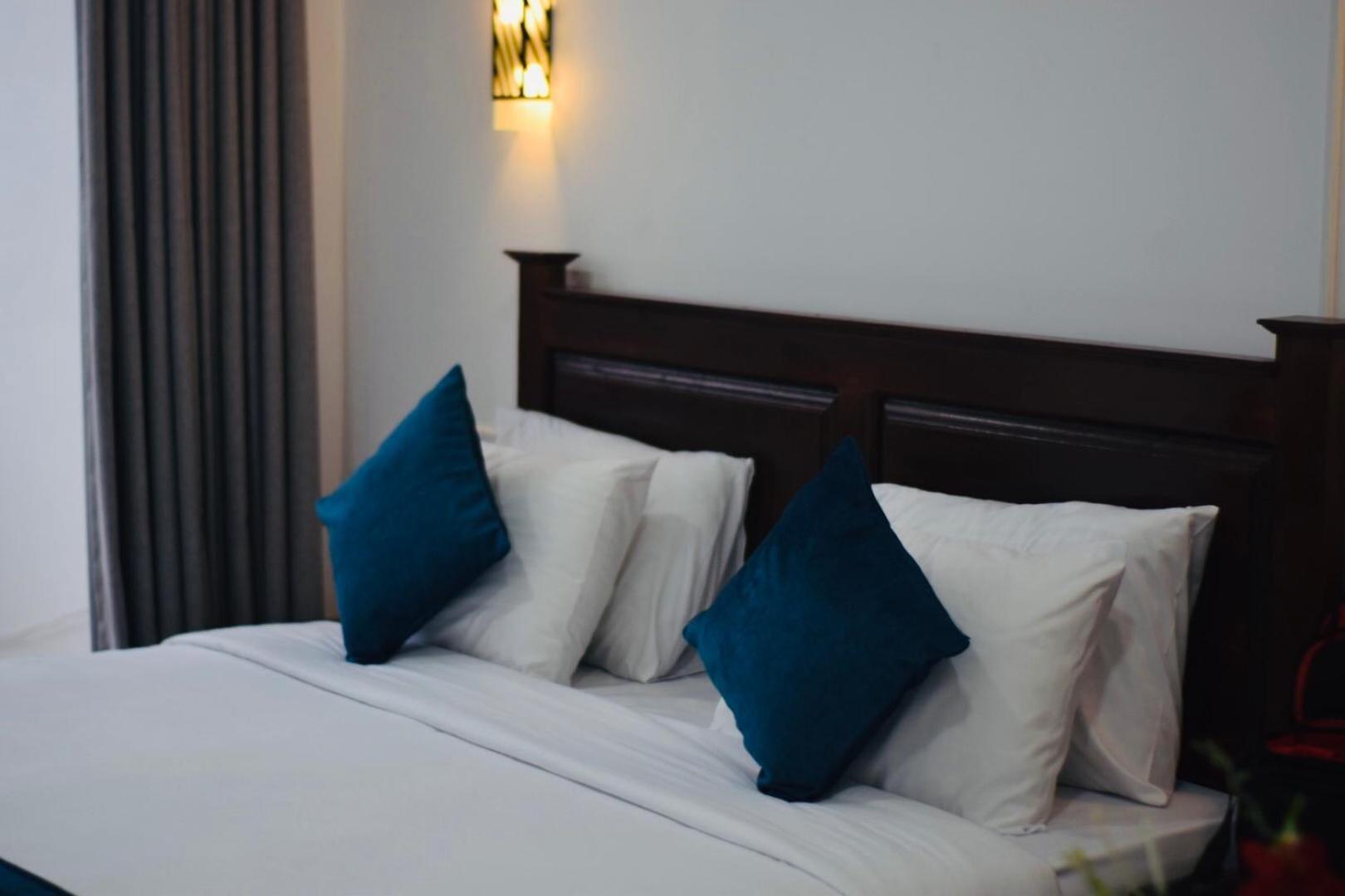 Relax Inn เอลลา ภายนอก รูปภาพ