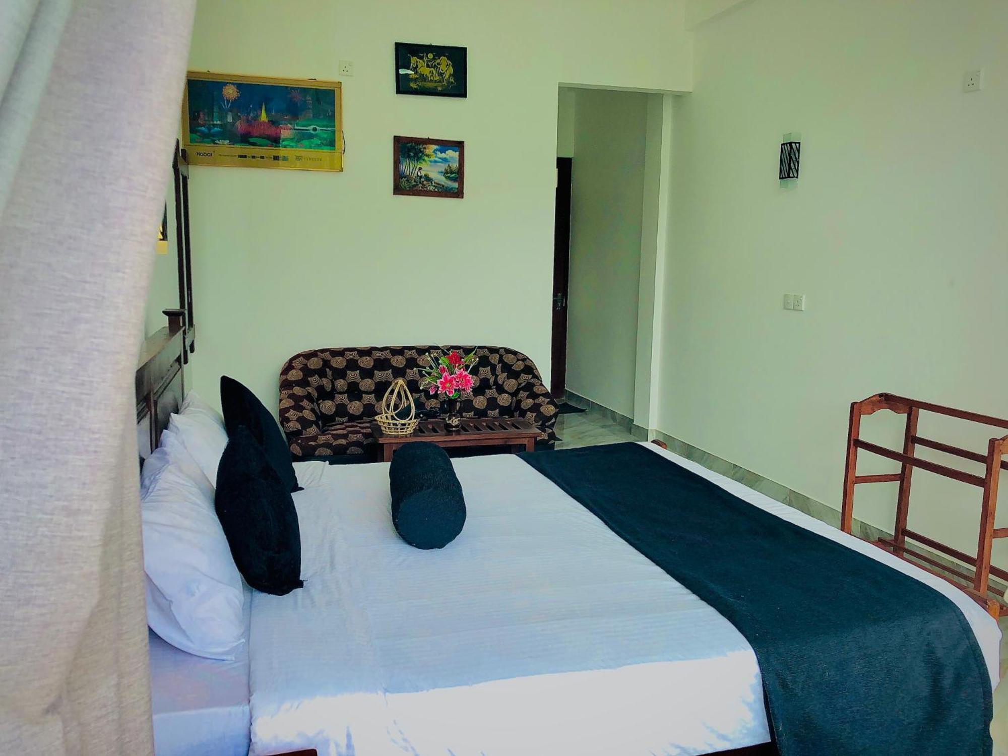 Relax Inn เอลลา ภายนอก รูปภาพ